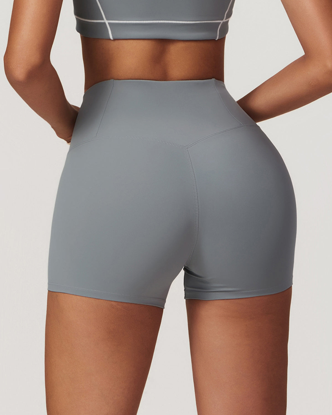 ARIELLE SHORTS - STRETCHABLE ACTIVE SHORTS