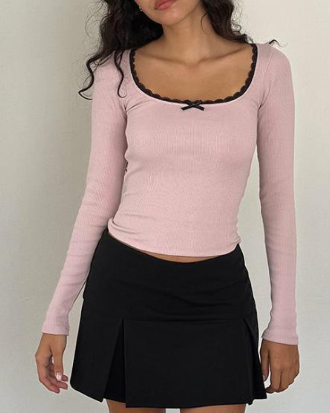 VIENNE TOP - SOFT LACE LONG SLEEVE CROP TOP