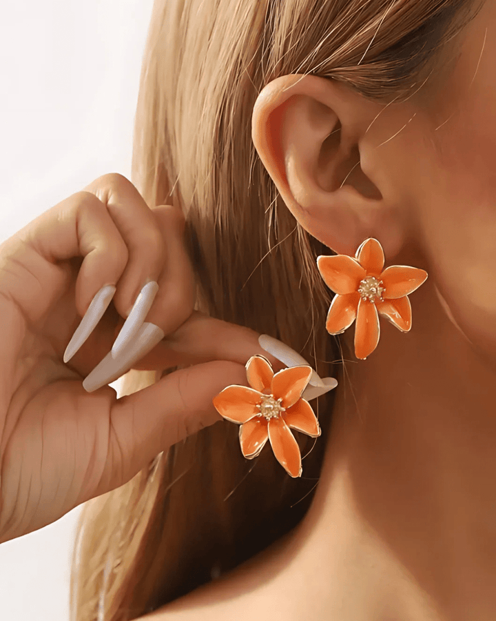 ENAMEL FLOWER STUD EARRINGS