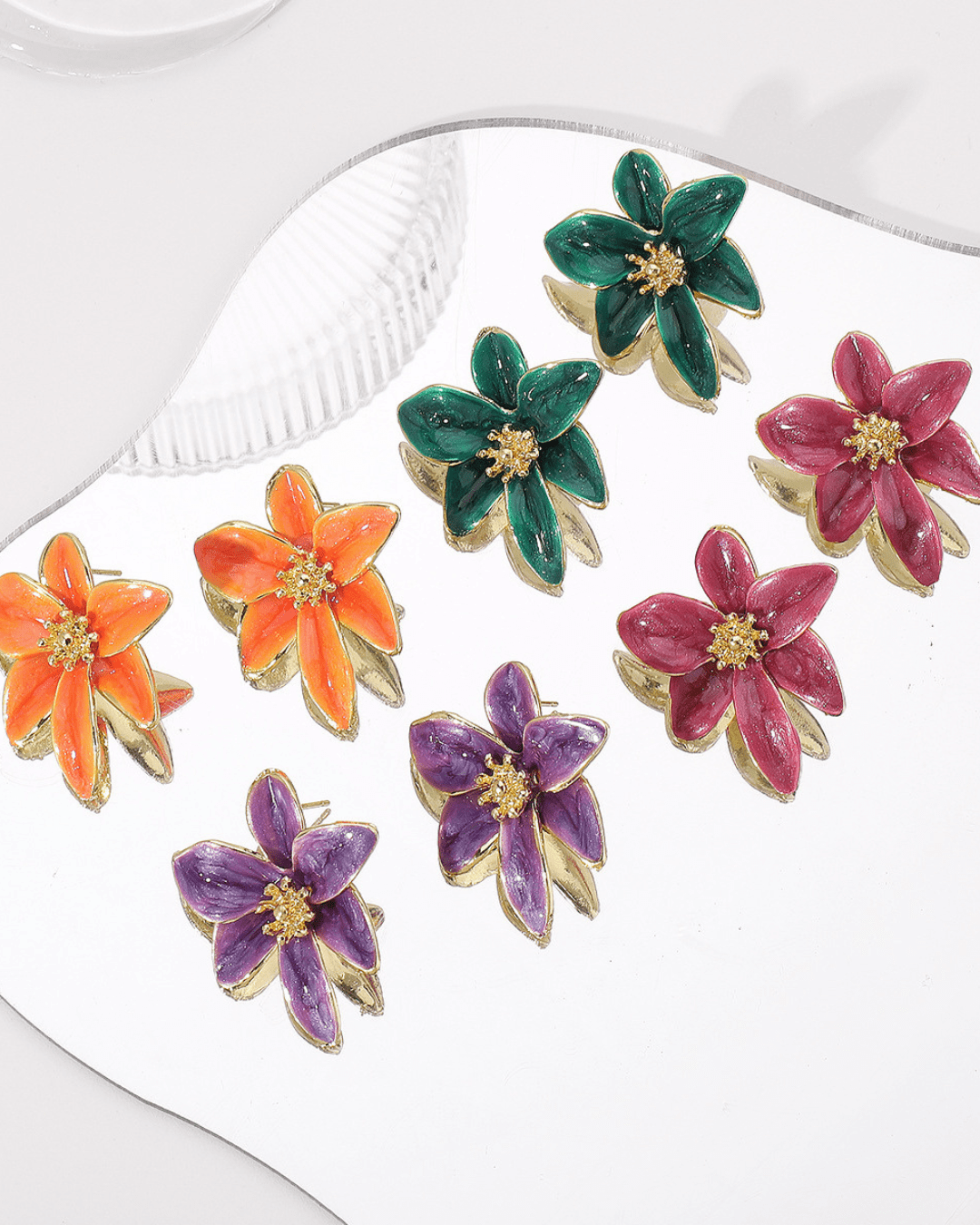 ENAMEL FLOWER STUD EARRINGS